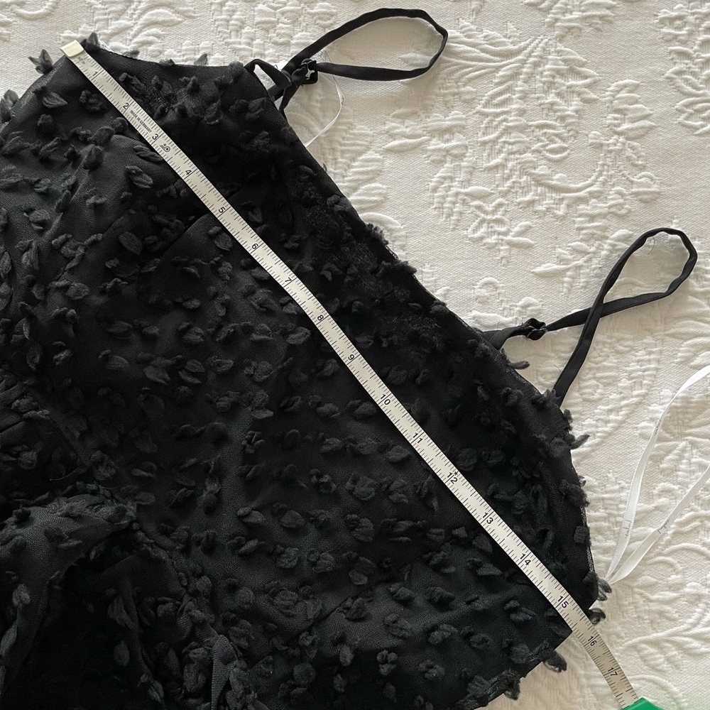 NWOT Lulu’s Flirting with You Black Tiered Pom Pom Midi Dress Small - Picture 9 of 11